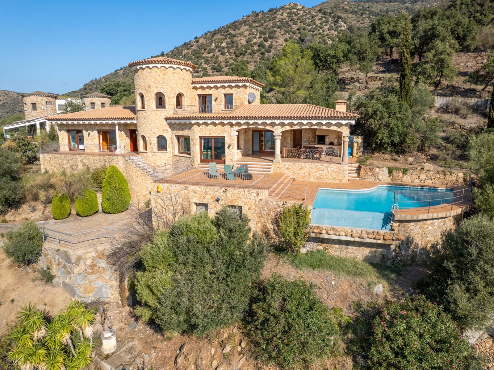 Vista exterior de Casa o xalet en venda en Palau-saverdera amb Aire condicionat, Calefacció i Jardí privat