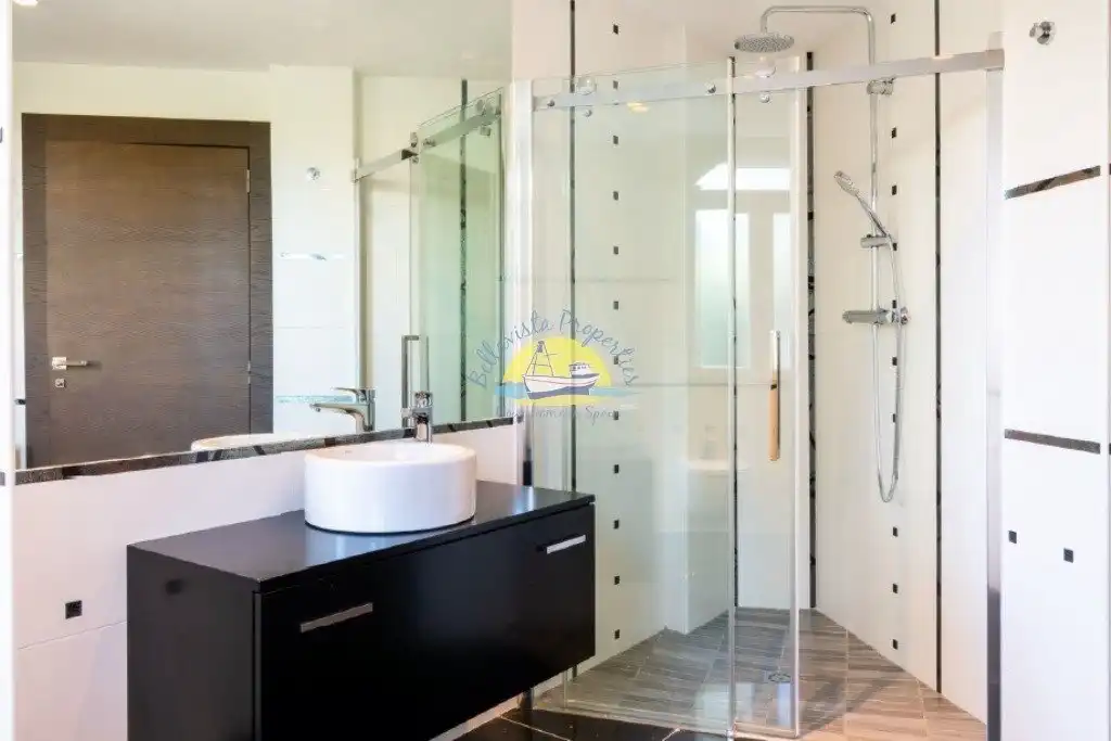 Baño de Casa o chalet en venta en L'Alfàs del Pi con Aire acondicionado, Jardín privado y Terraza