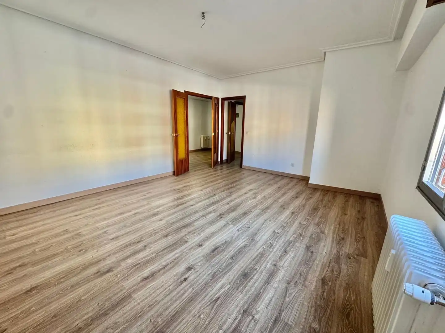 Habitación de Apartamento en venta en  Logroño con Calefacción