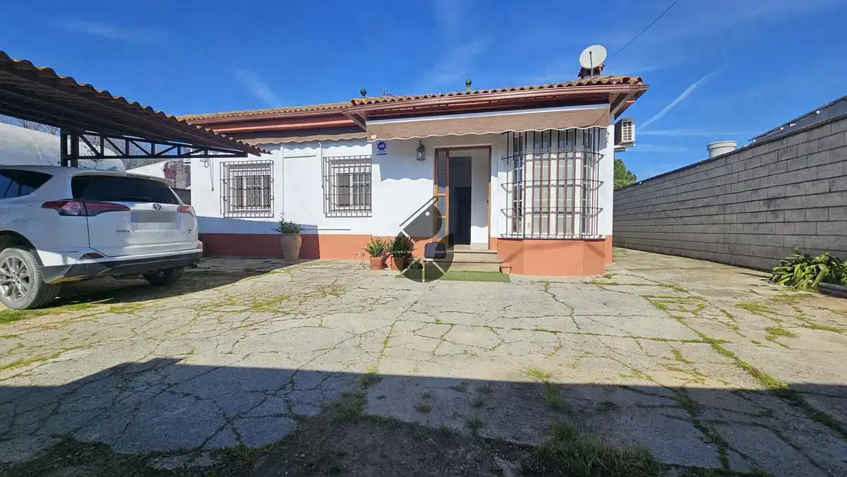 Vista exterior de Finca rústica en venta en Almensilla con Aire acondicionado, Jardín privado y Piscina
