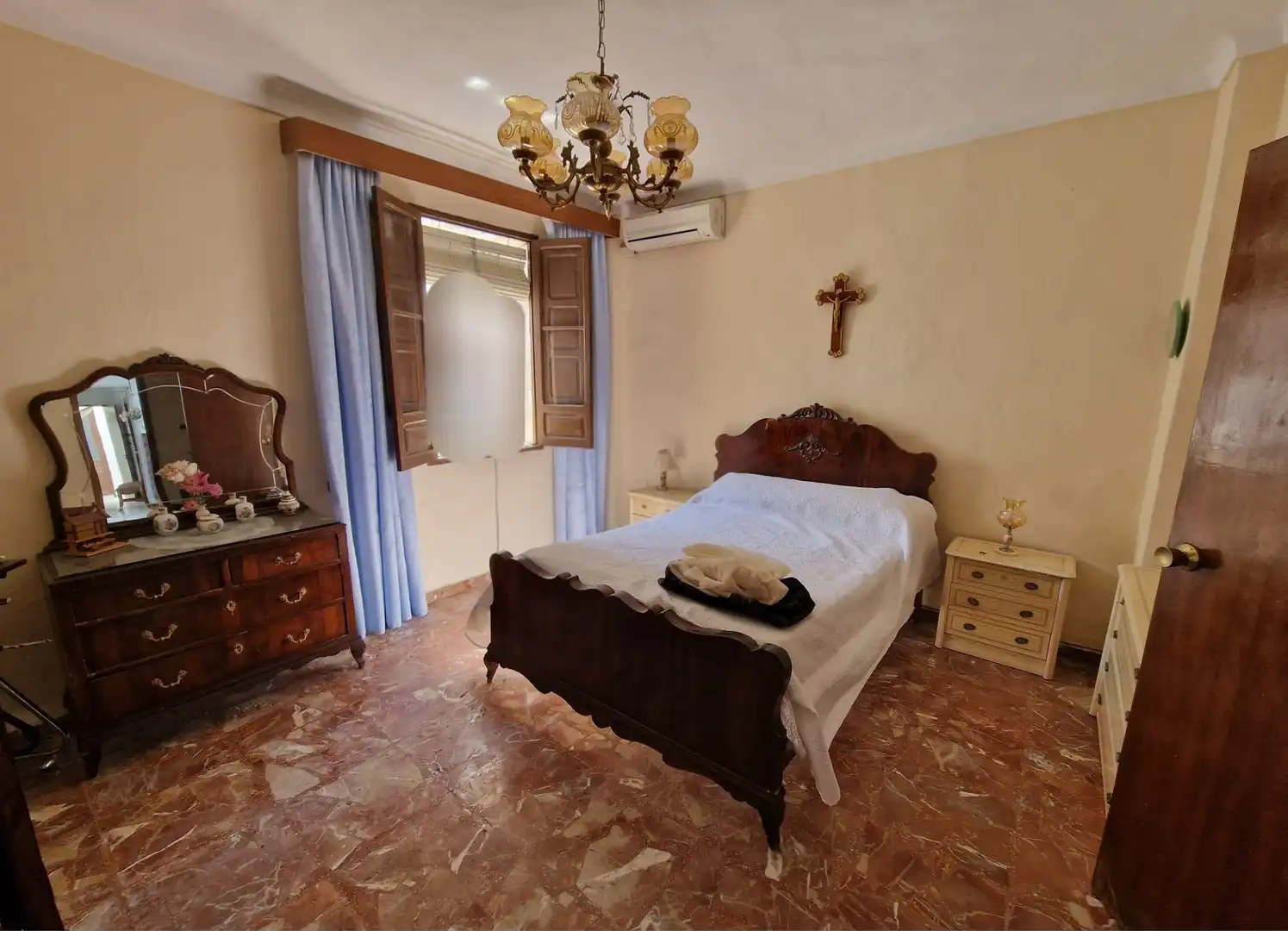 Casa con terraza en venta en Fernán-Núñez