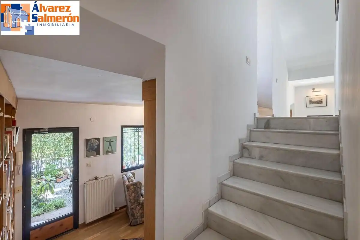 Houses for sale in Granada  with Air Conditioner, Terrace and Storage room