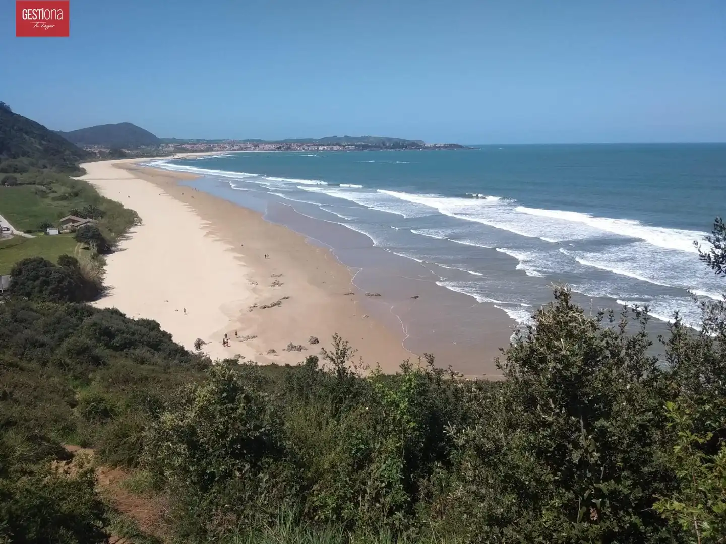 Vista exterior de Apartamento en venta en Noja con Calefacción, Terraza y Amueblado