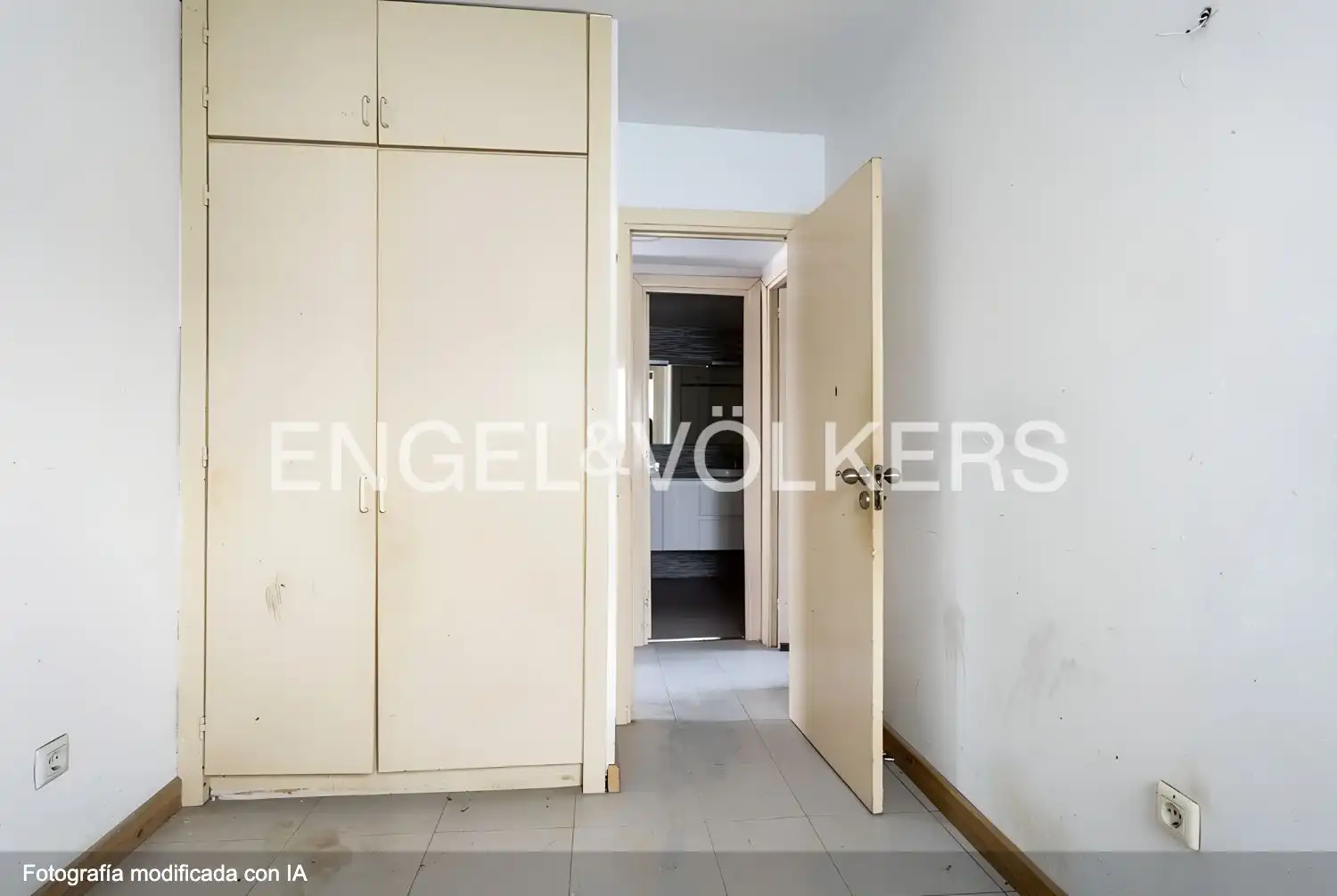 Wohnung zum Verkauf in Sitges mit Heizung, Privatgarten und Terrasse