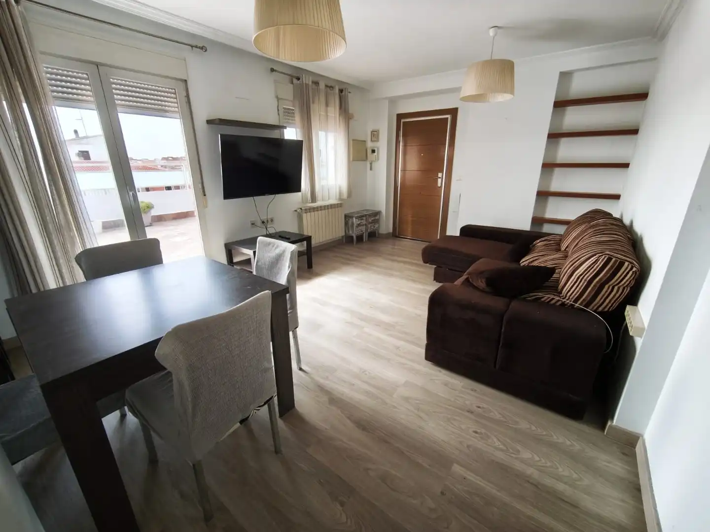 Sala de estar de Ático en venta en Albacete con Aire acondicionado, Calefacción y Parquet