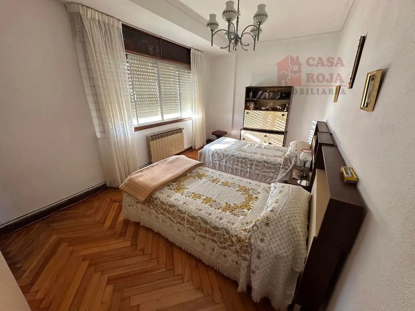 Dormitori de Casa o xalet en venda en Cangas  amb Calefacció, Terrassa i Traster