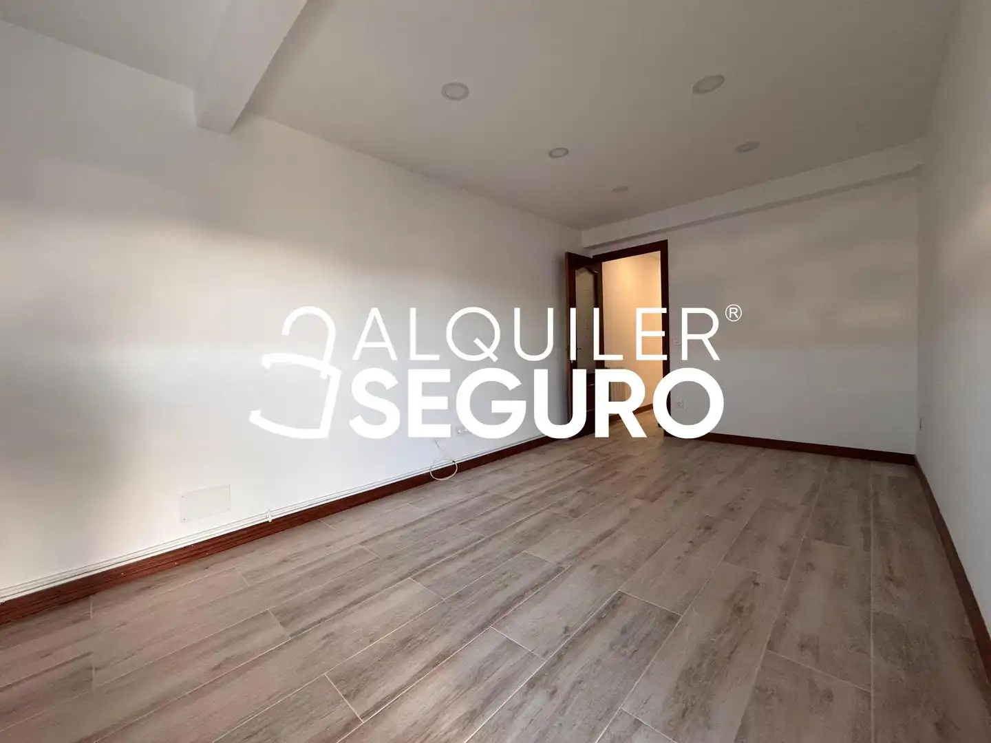 Bedroom of Flat for rent in Madrid  with Air Conditioner, Heating and Terrace