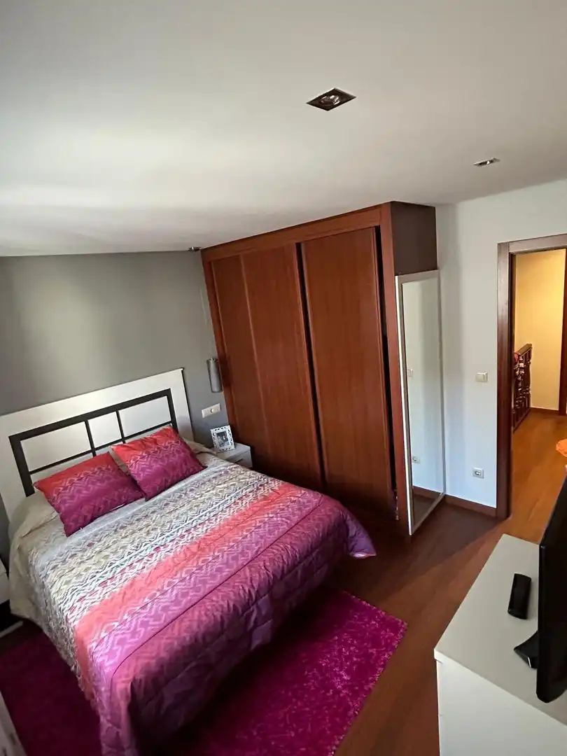 Dormitori de Dúplex en venda en Ourense Capital  amb Calefacció, Terrassa i Traster