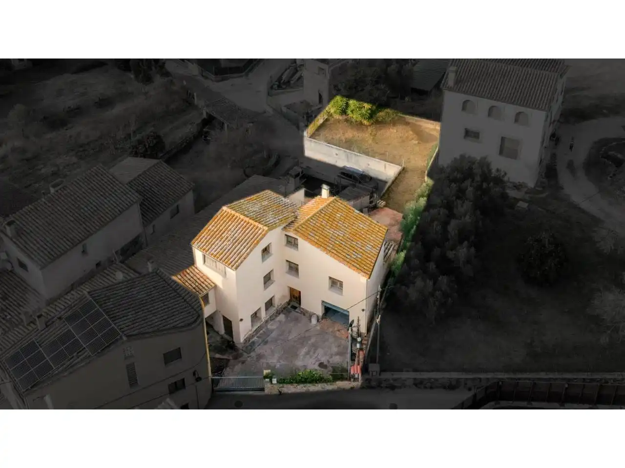 Houses for sale in Calle Costa, Juià