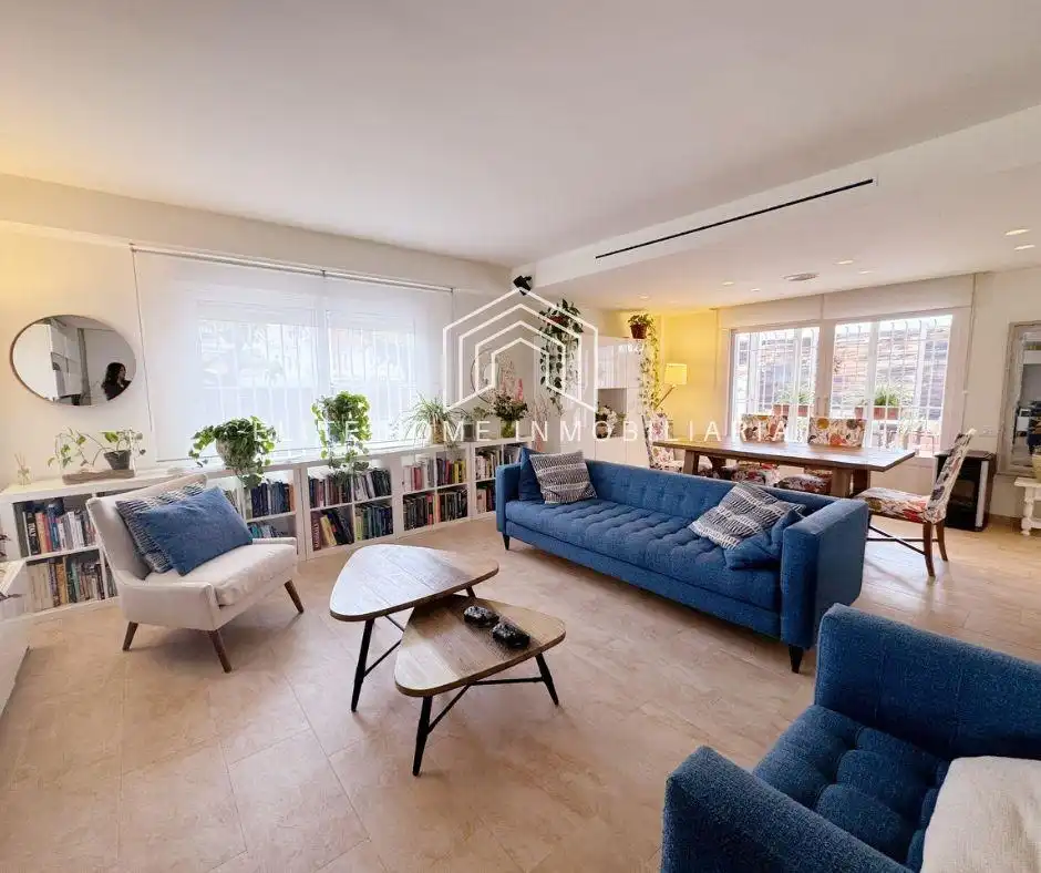 Vista exterior de Casa o chalet en venta en Benicasim / Benicàssim con Aire acondicionado, Calefacción y Jardín privado