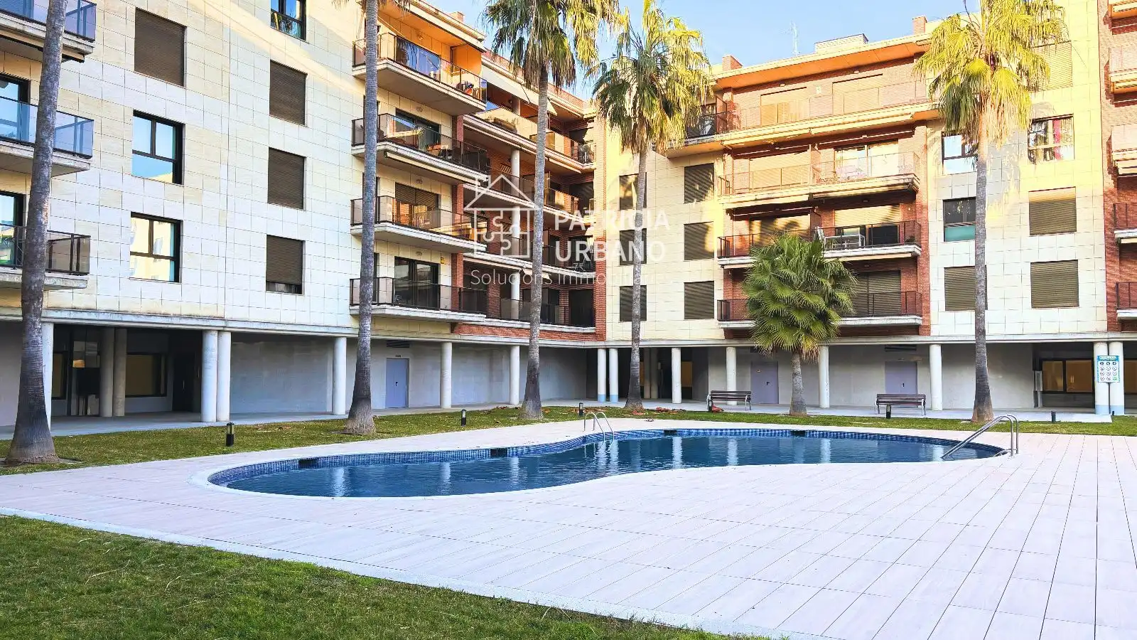 Exterior view of Flat for sale in Cambrils  with Air Conditioner, Heating and Parquet flooring
