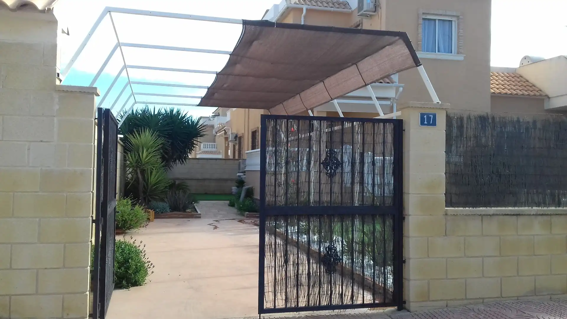 Casa adosada en venda en Rojales amb Aire condicionat, Calefacció i Jardí privat