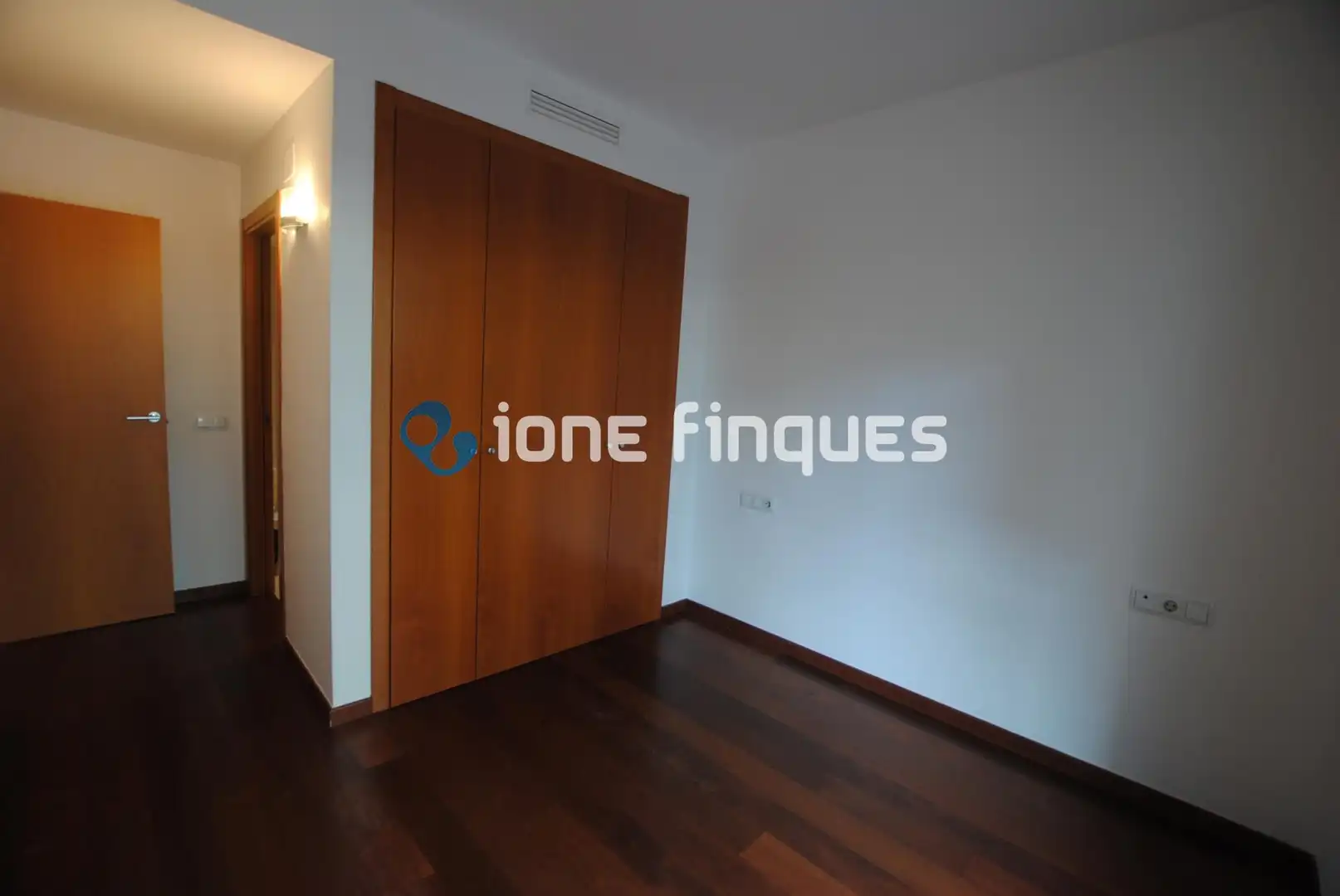 Schlafzimmer von Wohnung zum Verkauf in Sant Cugat del Vallès mit Heizung, Privatgarten und Terrasse