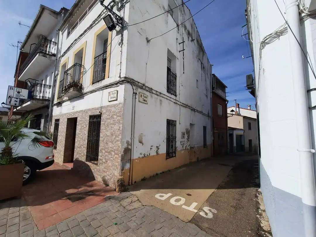 Exterior view of Houses for sale in Alía  with Balcony