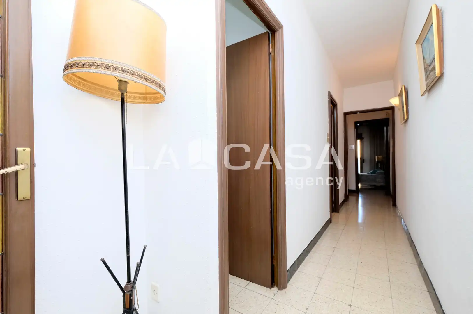 Piso en venta en Barcelona con Calefacción y Balcón