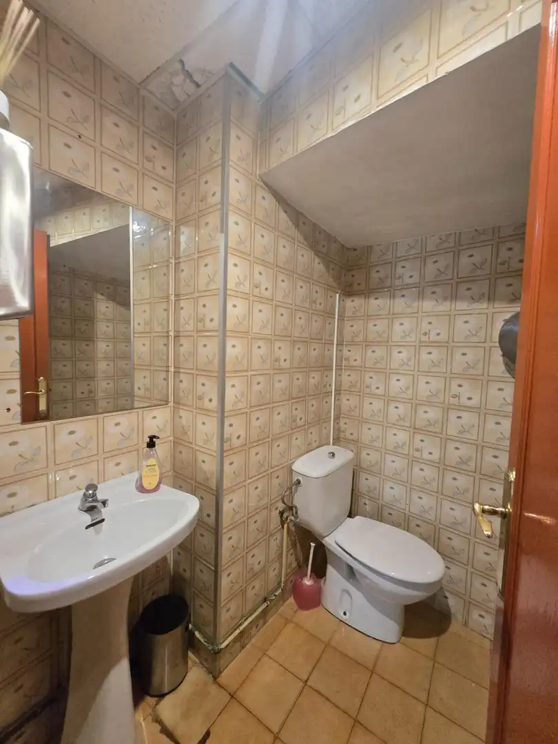 Baño de Local de alquiler en Arenys de Mar con Aire acondicionado
