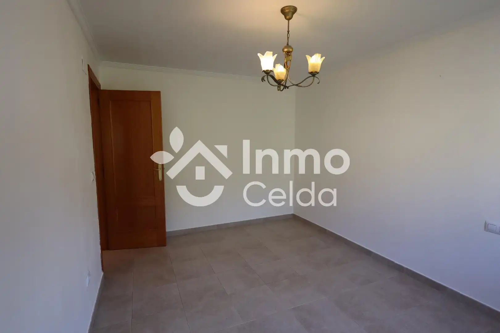 Sala de estar de Casa adosada en venta en Chiva con Calefacción, Jardín privado y Terraza