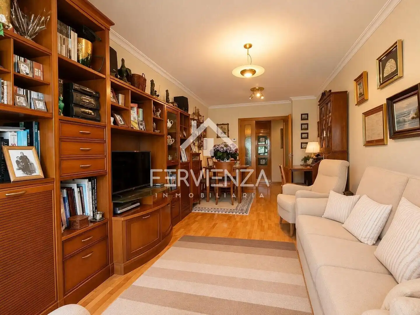 Sala d'estar de Pis en venda en Oviedo 