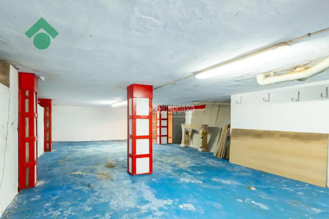 Garage zum Verkauf in Nerja