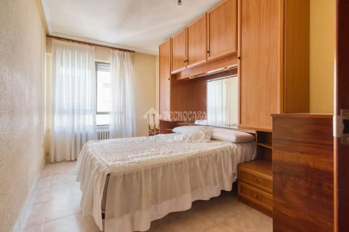 Bedroom of Flat for sale in Salamanca  with Heating and Balcony