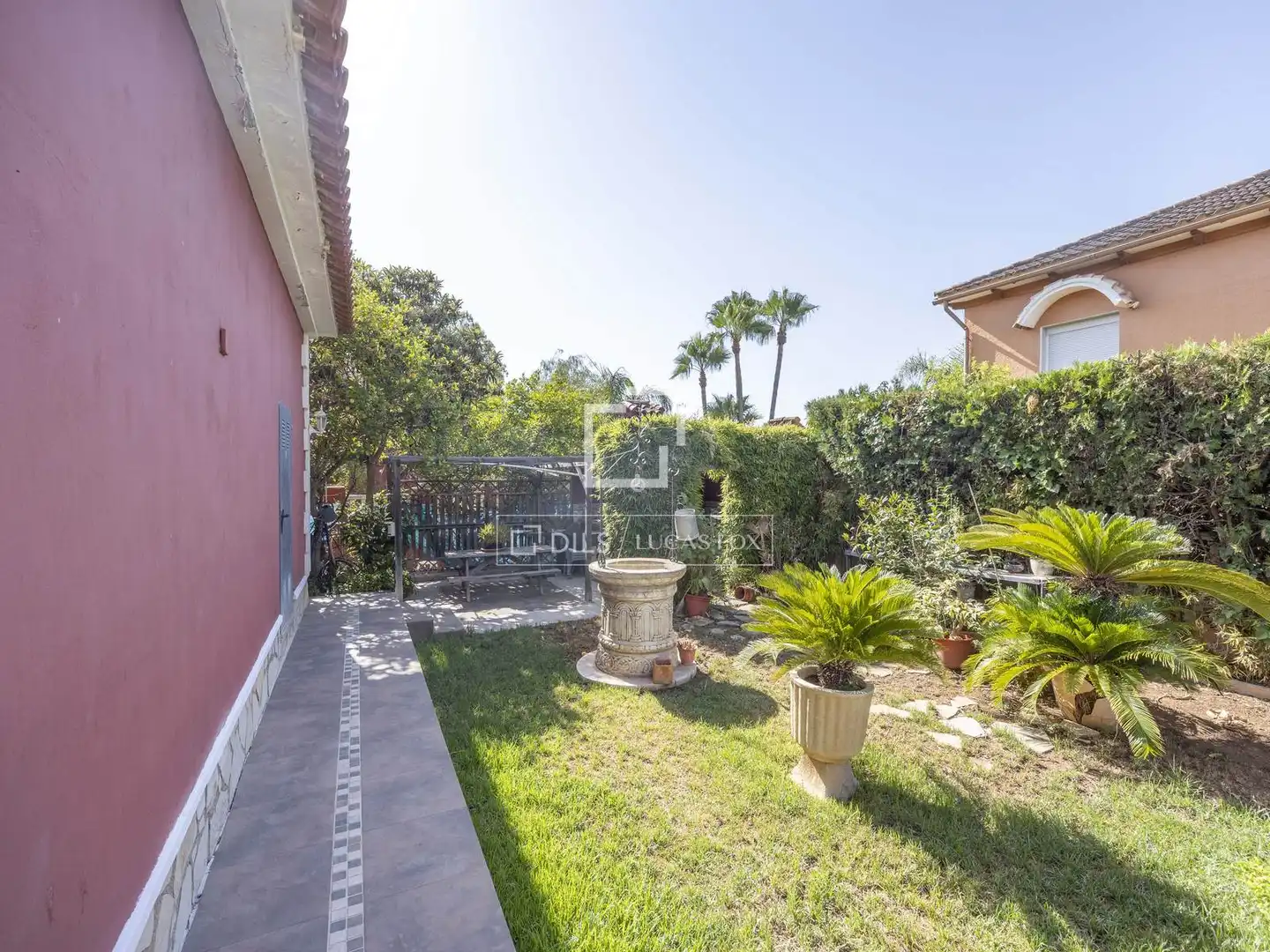 Garden of Houses for sale in La Pobla de Vallbona  with Air Conditioner, Heating and Private garden
