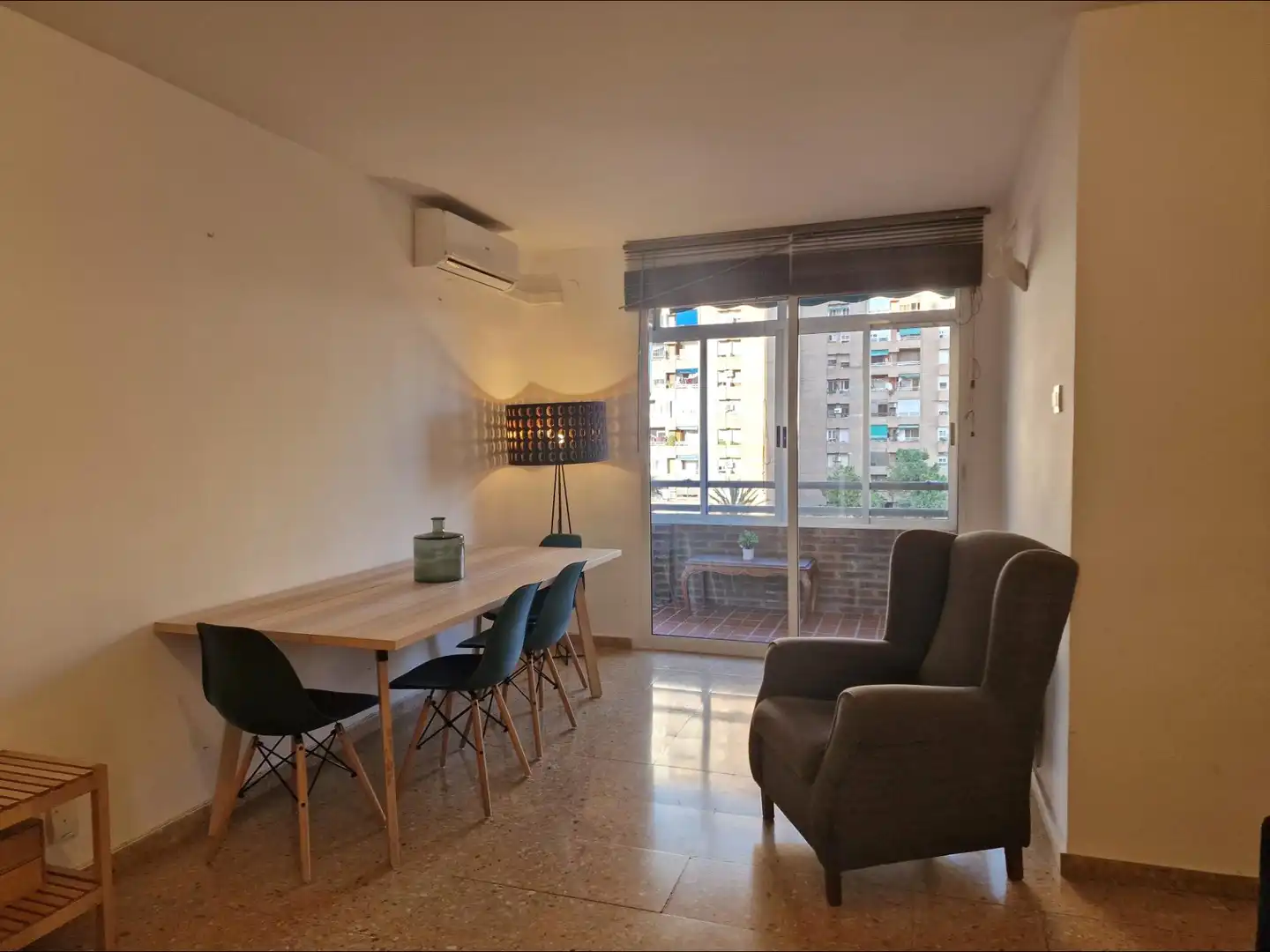 Sala d'estar de Pis de lloguer en Valencia amb Aire condicionat, Calefacció i Terrassa