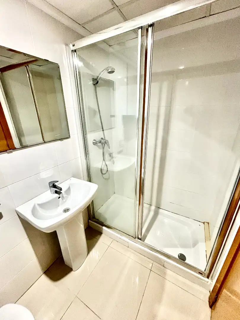 Bathroom of Flat for sale in El Campello  with Air Conditioner, Terrace and Balcony