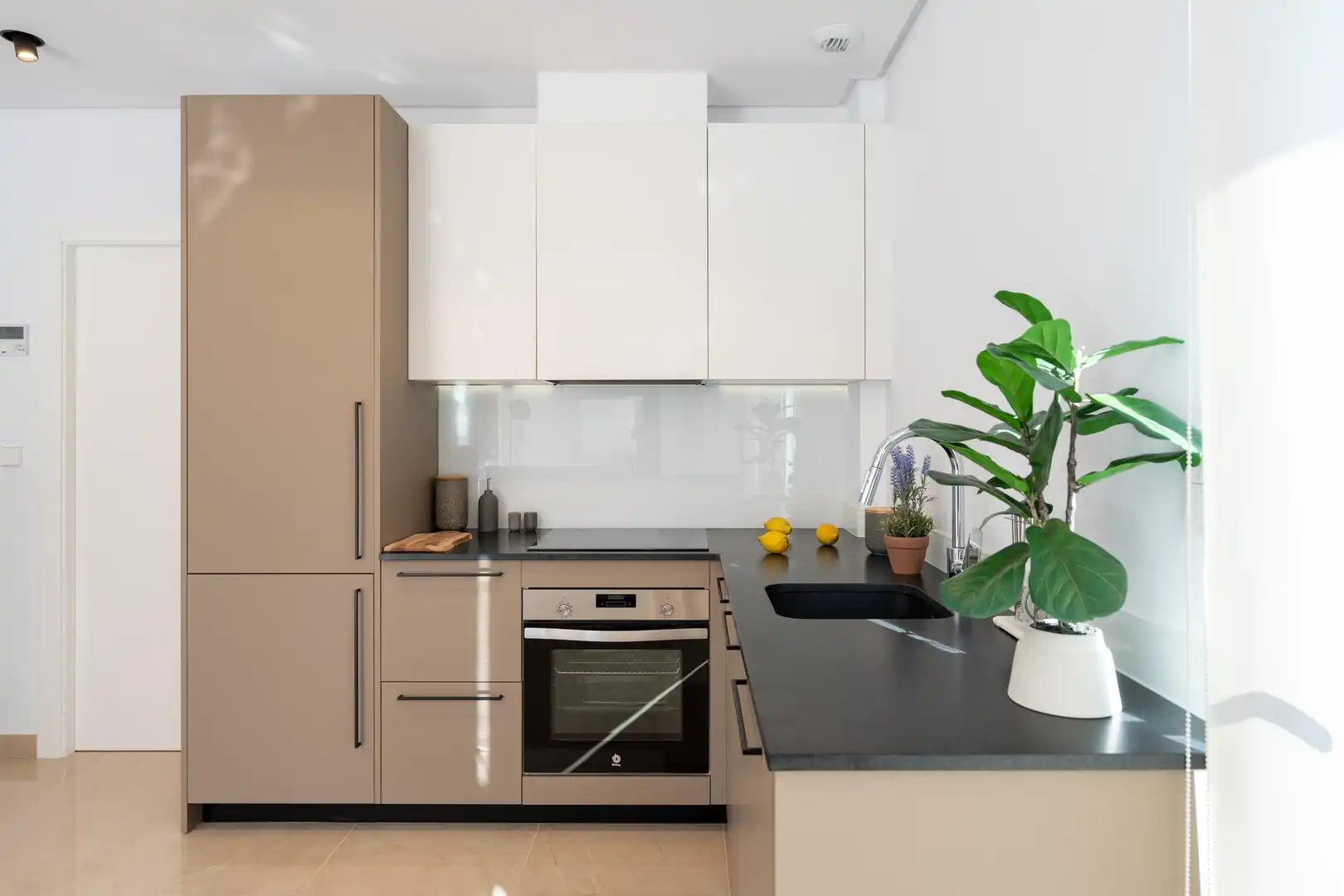 Cocina de Casa adosada en venta en Elche / Elx con Piscina comunitaria
