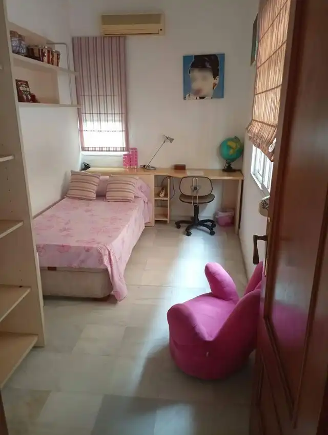 Habitación de Casa adosada en venta en Algeciras