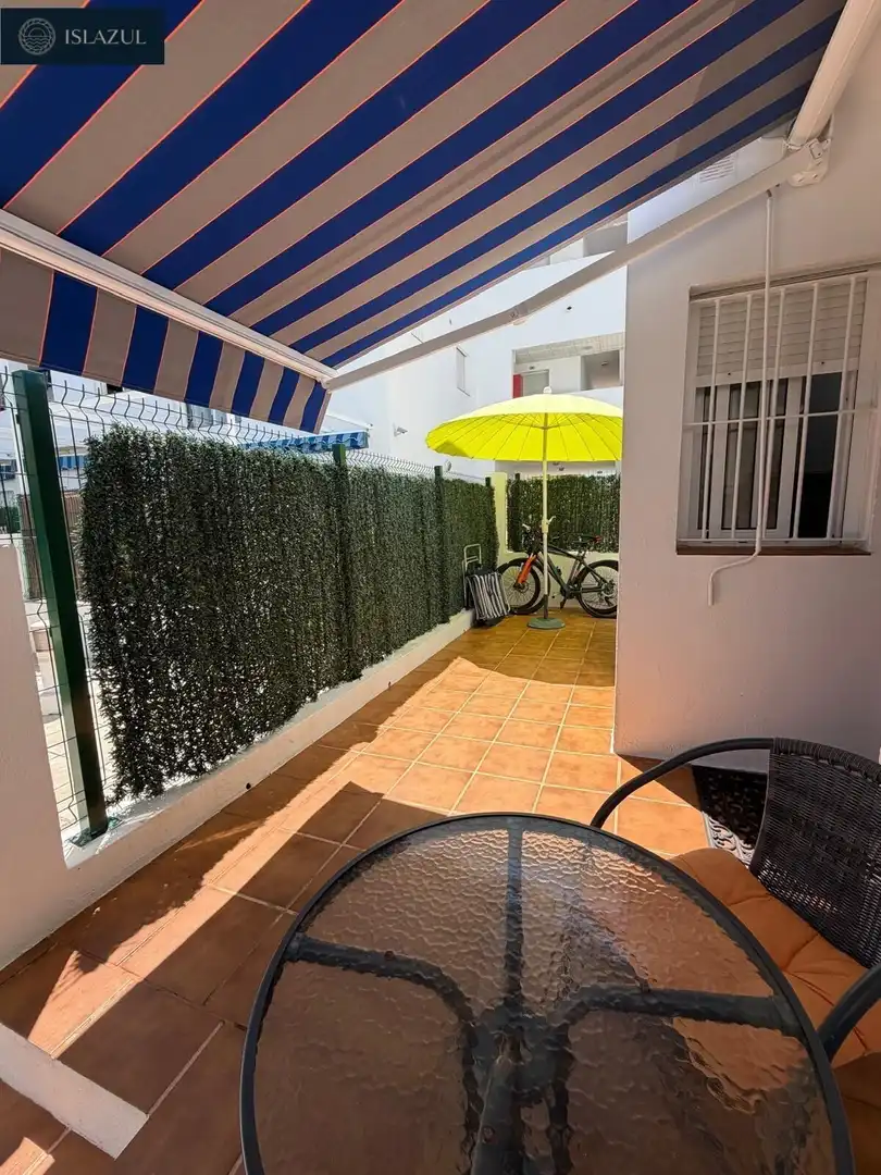 Terrasse von Maisonette zum Verkauf in Islantilla mit Klimaanlage, Heizung und Privatgarten
