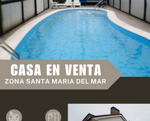 Piscina de Casa o xalet en venda en Castrillón amb Terrassa, Piscina i Balcó