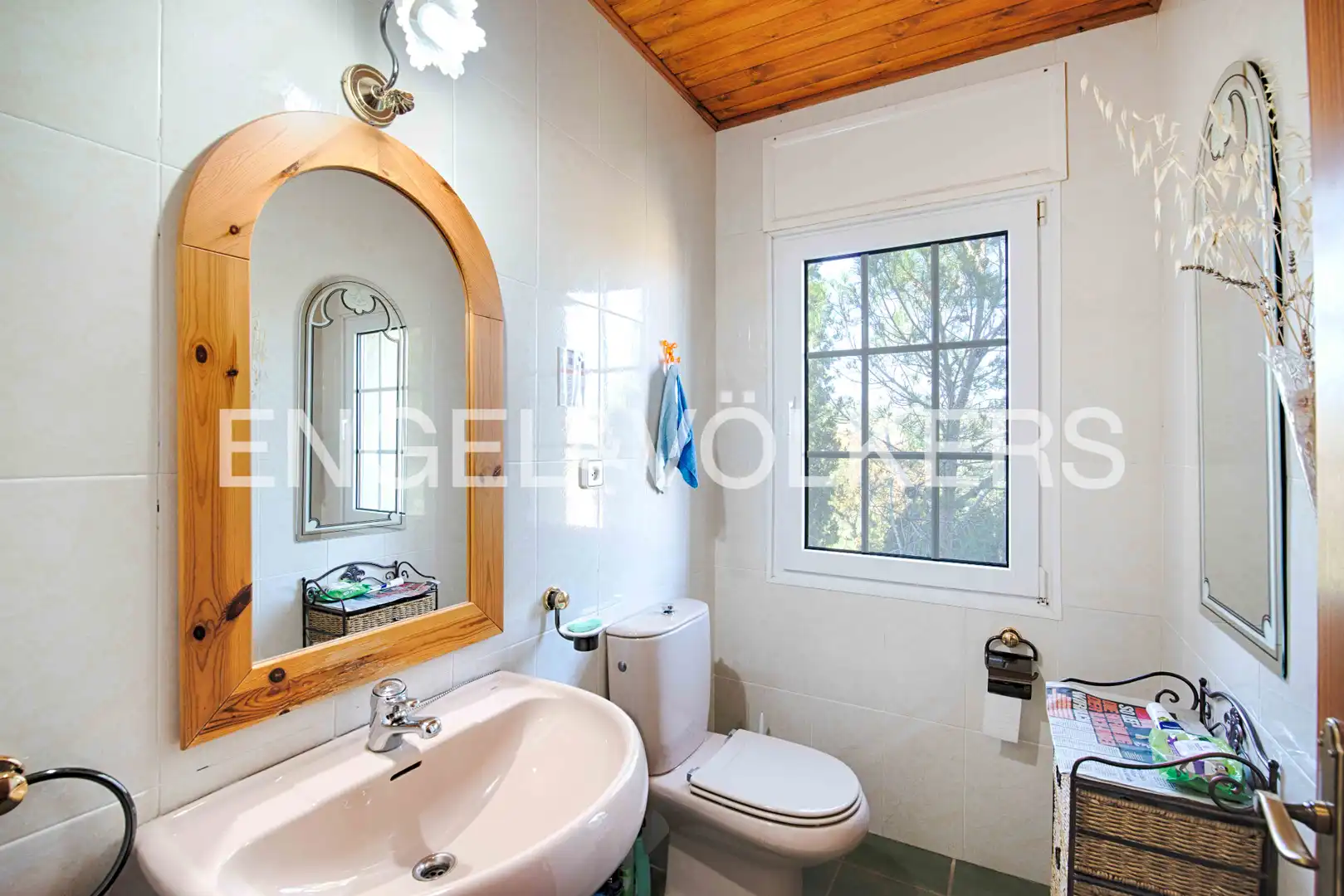 Badezimmer von Country house zum Verkauf in Rabós mit Heizung, Privatgarten und Terrasse