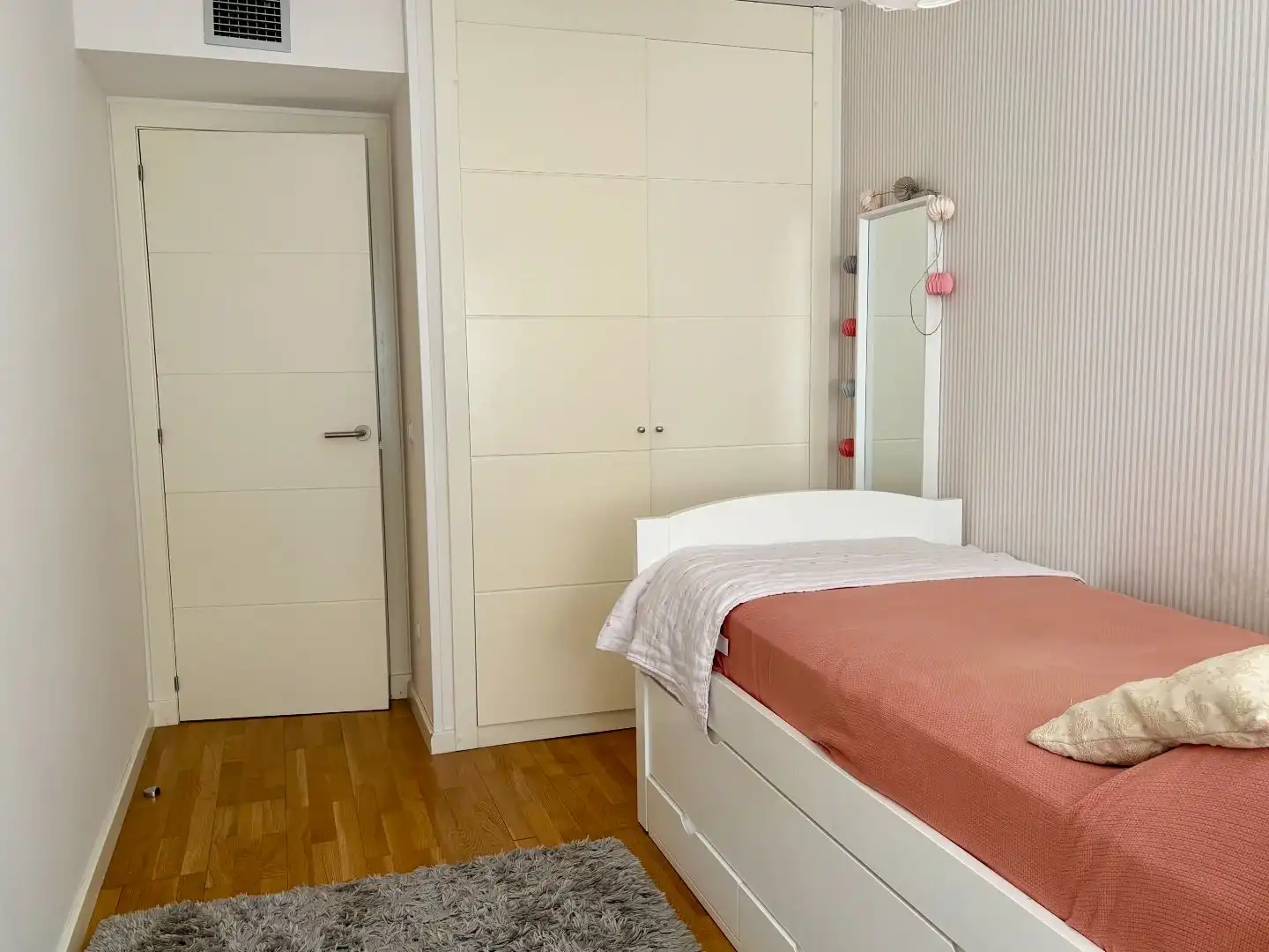 Dormitori de Pis en venda en Las Rozas de Madrid amb Aire condicionat, Terrassa i Balcó