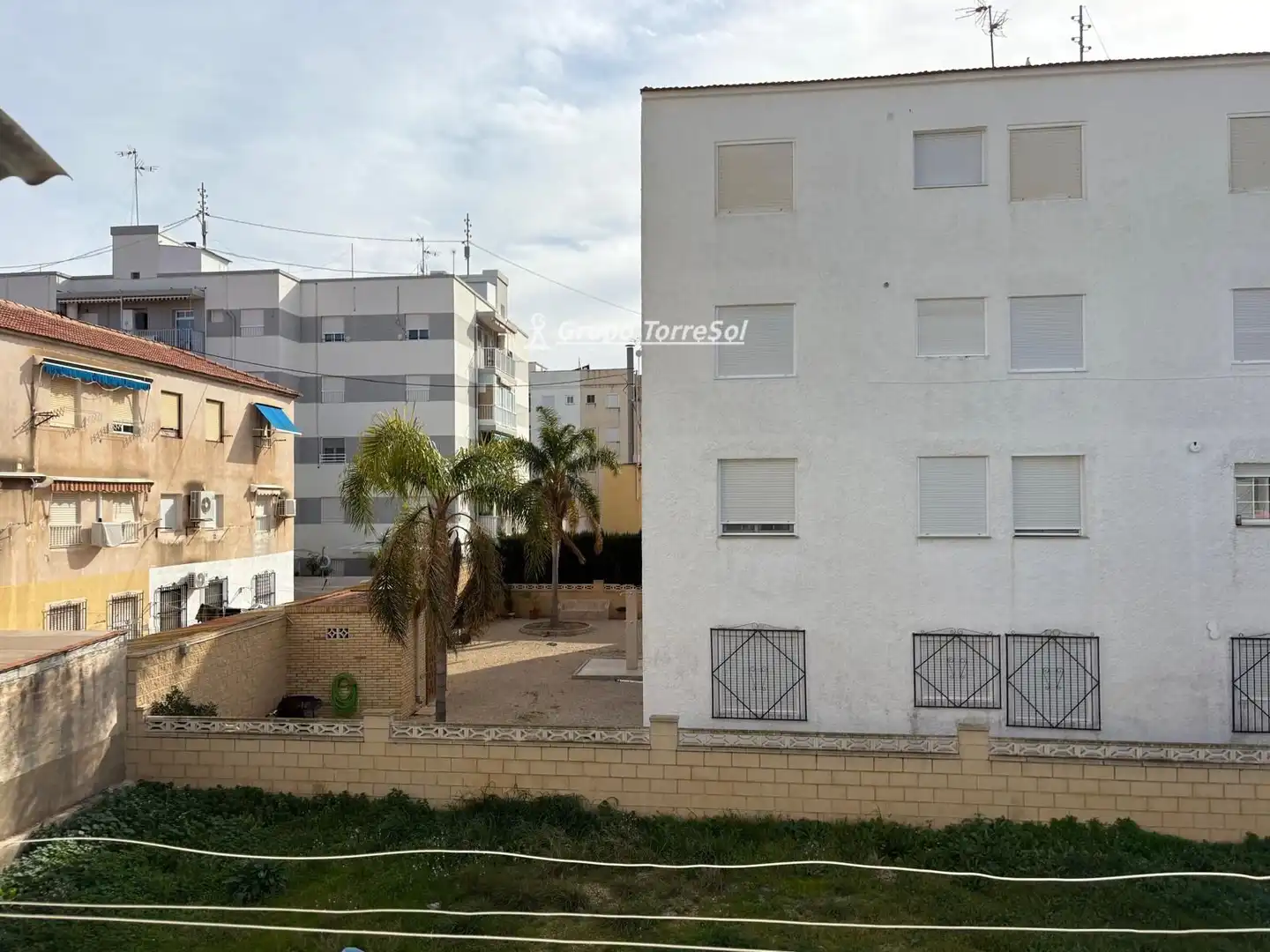 Vista exterior de Pis en venda en Santa Pola amb Aire condicionat, Calefacció i Terrassa