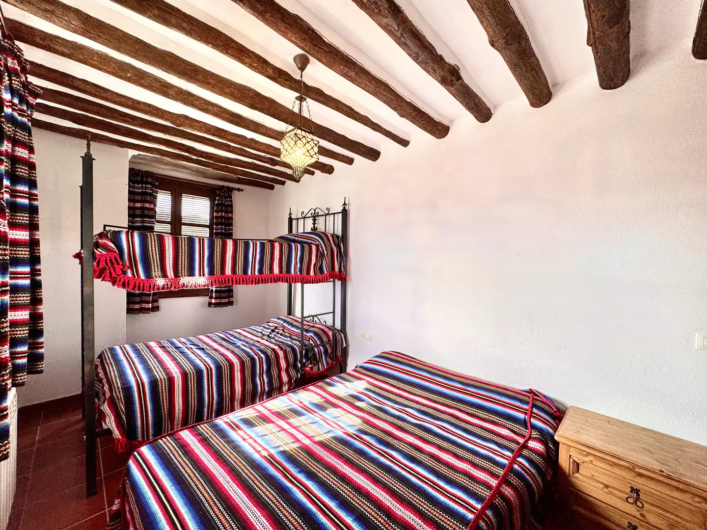 Bedroom of Buildings for sale in Juviles  with Alarm