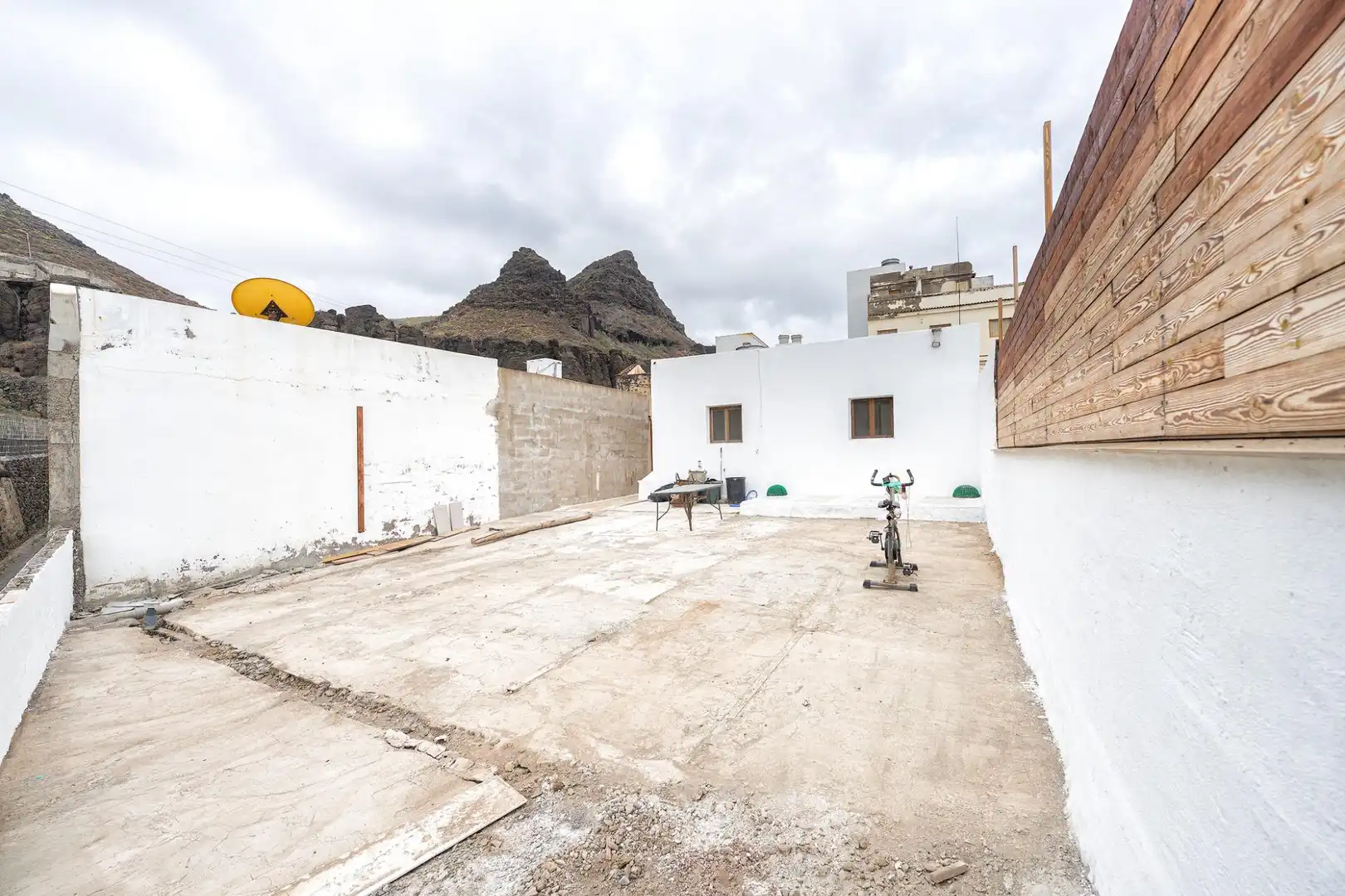 Vista exterior de Finca rústica en venta en Arucas con Jardín privado, Terraza y Amueblado