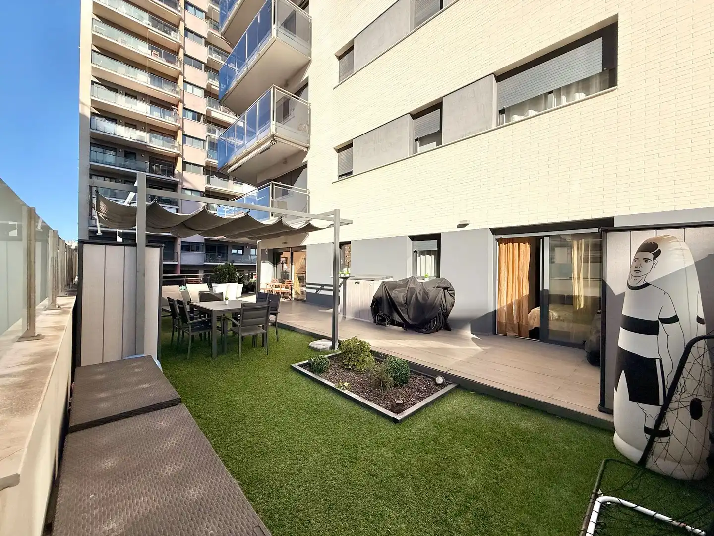 Terraza de Piso en venta en Badalona con Calefacción, Terraza y Piscina comunitaria