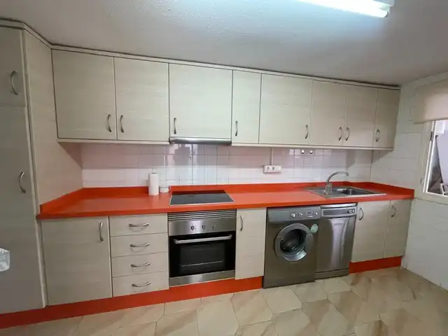Cocina de Piso de alquiler con opción a compra en Playa Muchavista