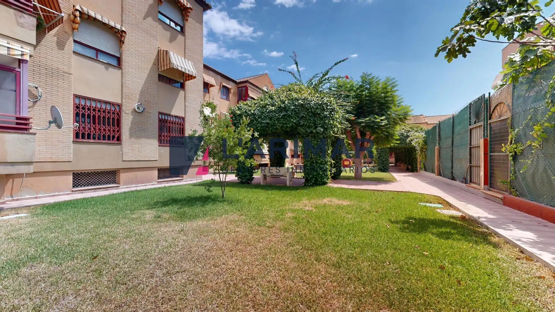 Jardín de Piso en venta en Sant Joan d'Alacant con Aire acondicionado, Terraza y Trastero