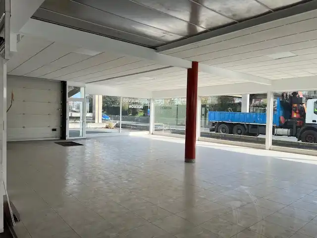 Fabrikhallen zur Miete in Camargo