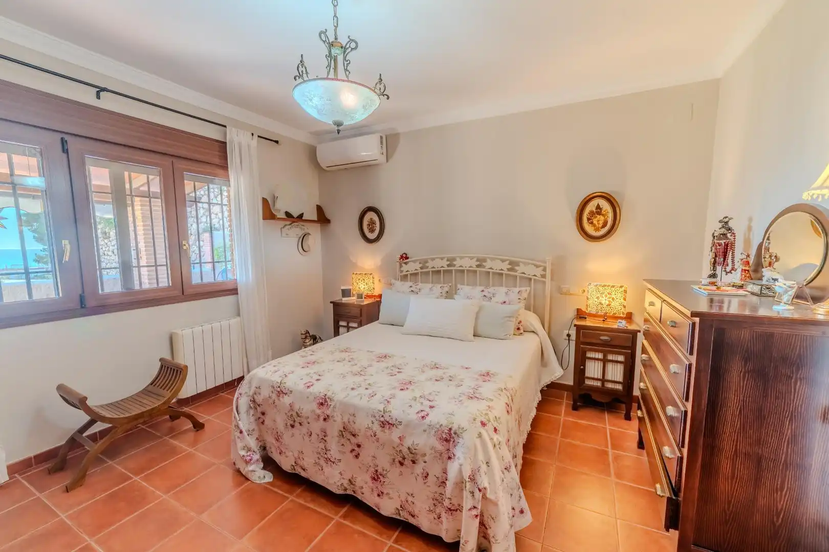 Dormitori de Casa o xalet en venda en Rincón de la Victoria amb Aire condicionat, Terrassa i Traster