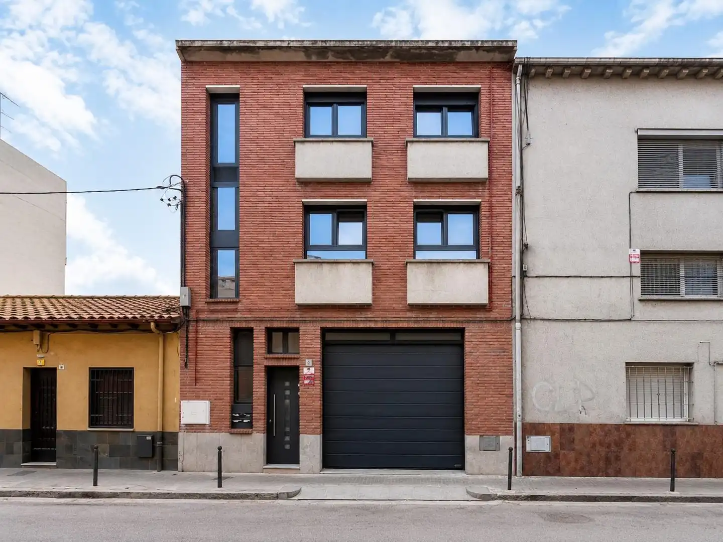 Außenansicht von Erdgeschoss zum Verkauf in Mollet del Vallès mit Klimaanlage, Heizung und Terrasse