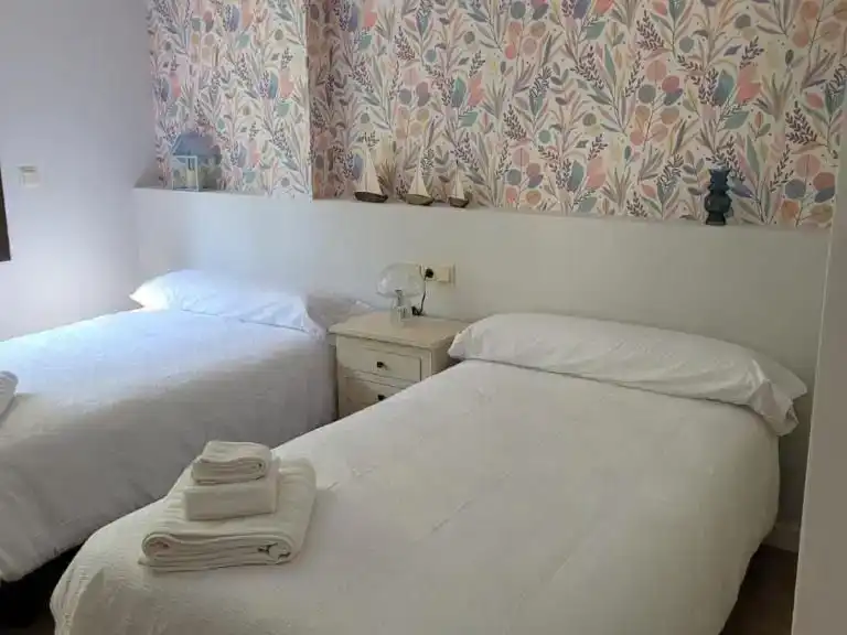 Habitación de Casa o chalet en venta en Sanxenxo con Piscina y Balcón