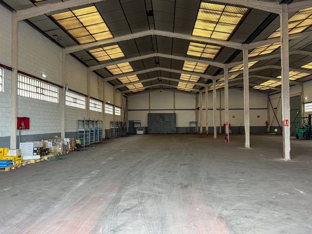 Nave industrial en Alquiler en Camino del Cementerio en Tremañes