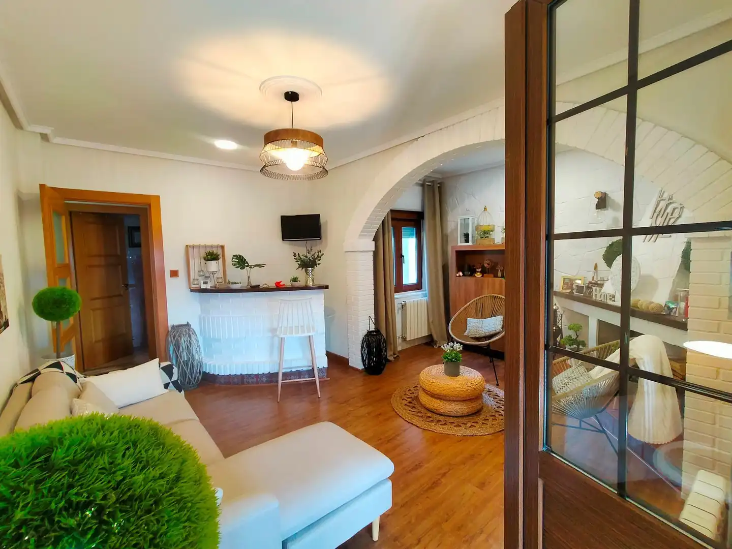 Wohnzimmer von Dachboden zum Verkauf in Pravia mit Heizung, Terrasse und Möbliert