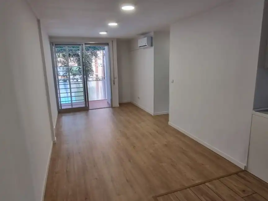 Appartement avec piscine à vendre à Eduardo Costa 2