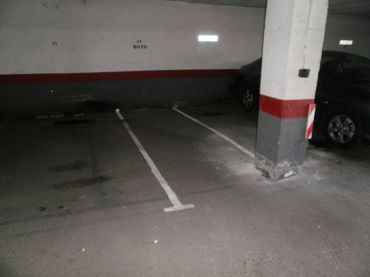 Motorradstellplatz zur Miete in Avenida de las Regiones 4A