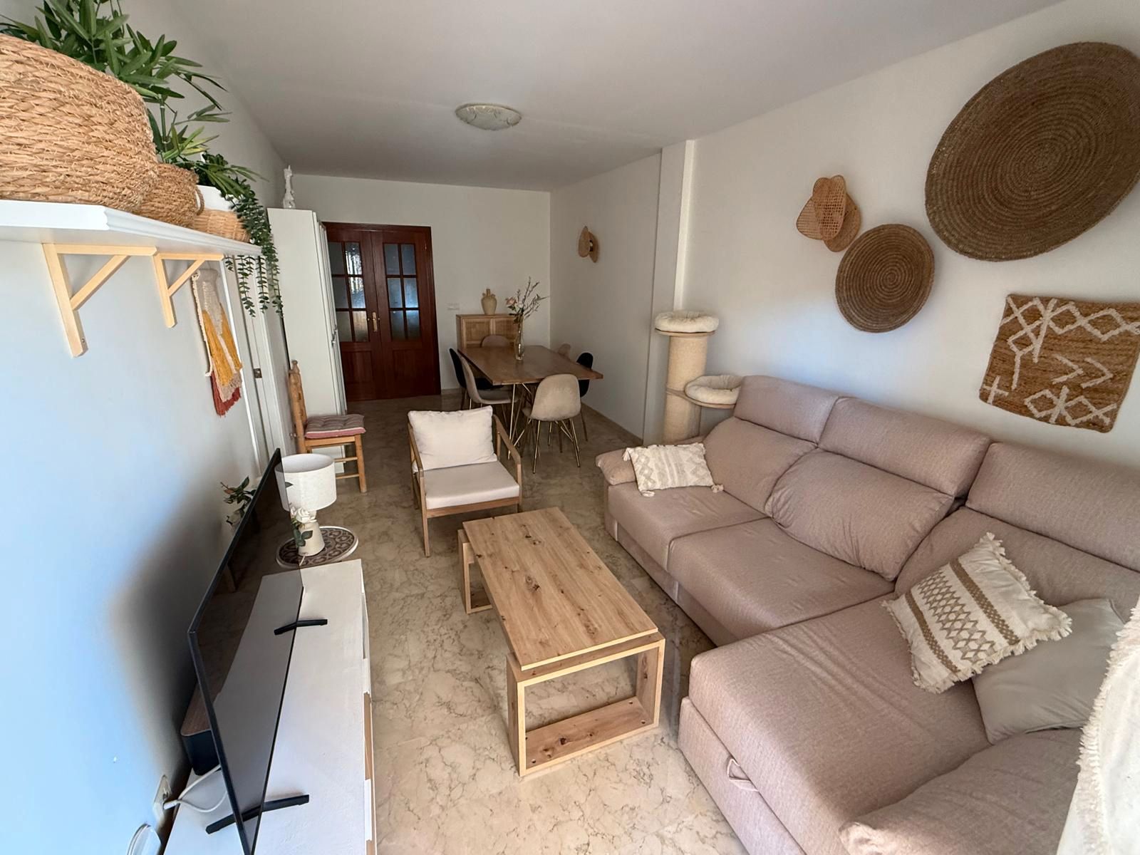 Wohnzimmer von Wohnung zum Verkauf in Torrox mit Klimaanlage und Terrasse