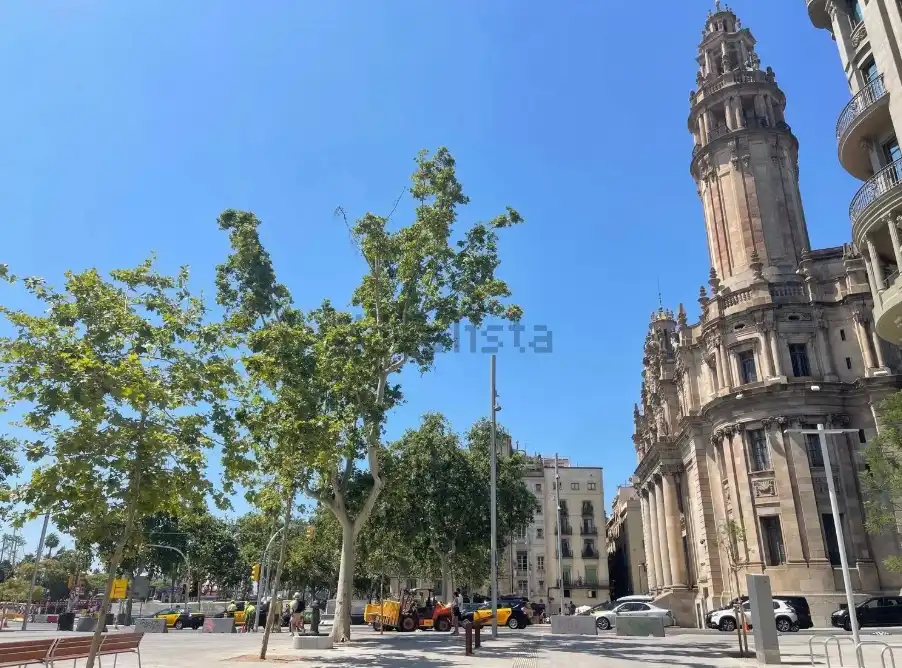 Vista exterior de Pis en venda en Barcelona amb Aire condicionat, Calefacció i Moblat