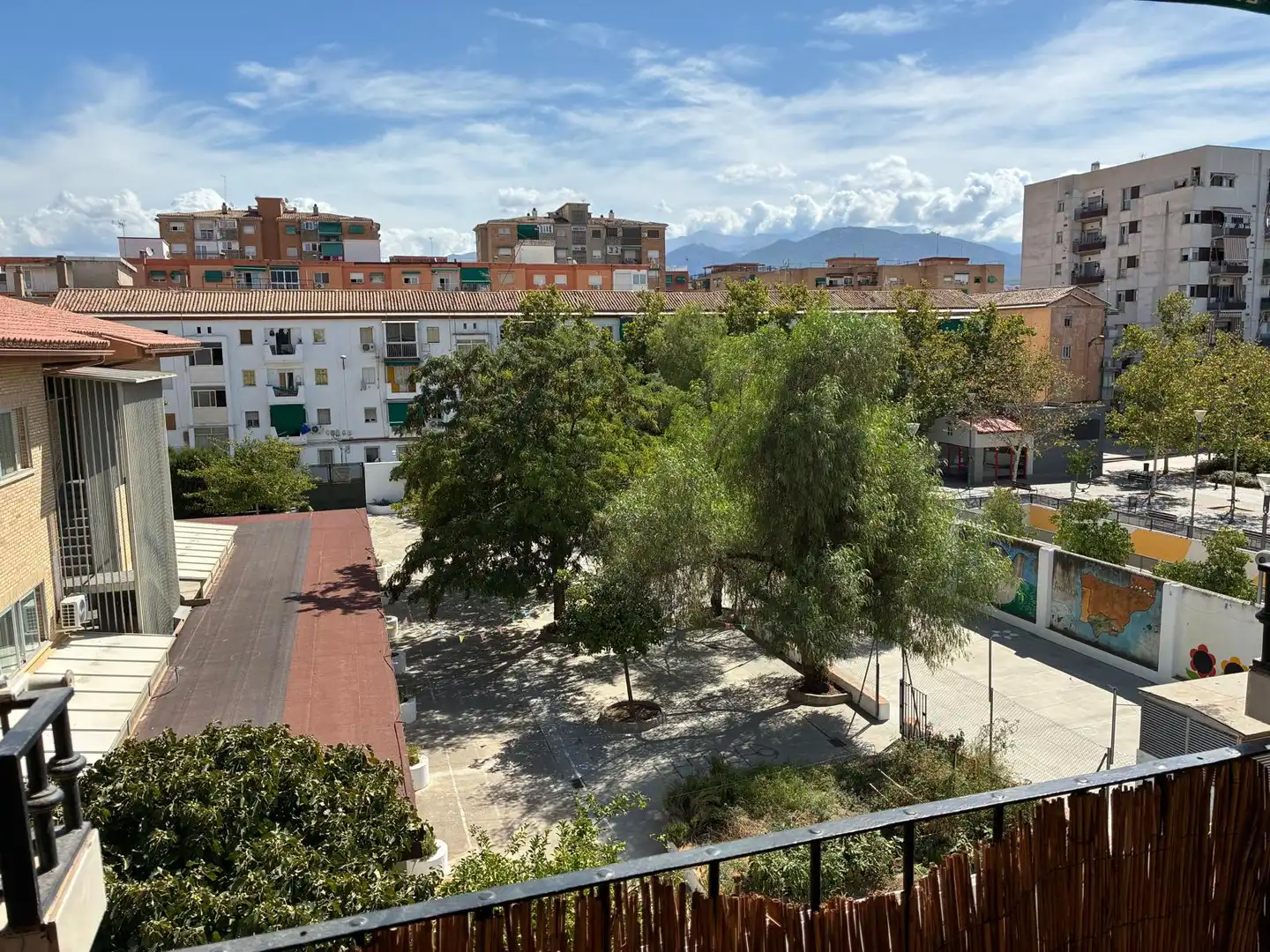 Außenansicht von Wohnungen zur Miete in Granada mit Möbliert, Ofen und Waschmaschine